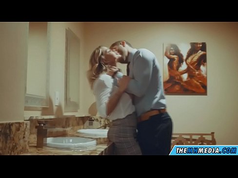 ❤️ Кад те прсата плавуша заведе у јавном тоалету ❌ Само порно на sr.hentaizm.ru ❌❤